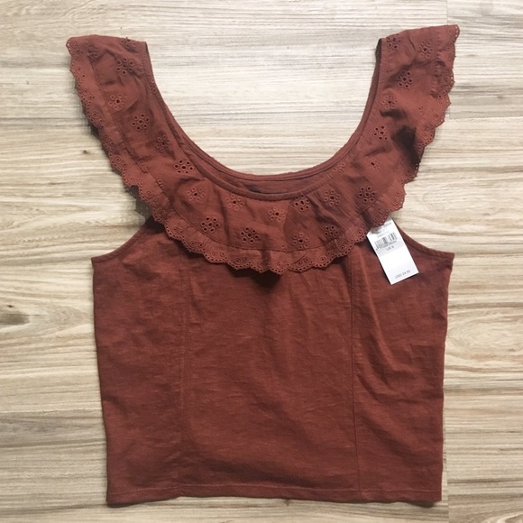 American Eagle Outfitters Tops - 🌞BOG2FREE🌞 AE Maroon Eyelet Flutter Trim Top